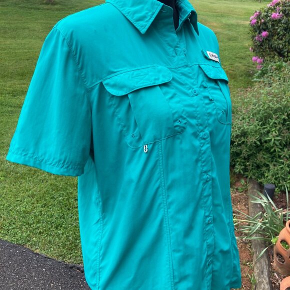 Magellan Outdoors Green Fish Gear Relaxed Fit Moisture Wicking Top Women's Sz M - Picture 5 of 6